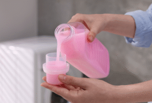 Como Fazer Amaciante Caseiro 3 Receitas Naturais que Deixam as Roupas Macias e Perfumadas