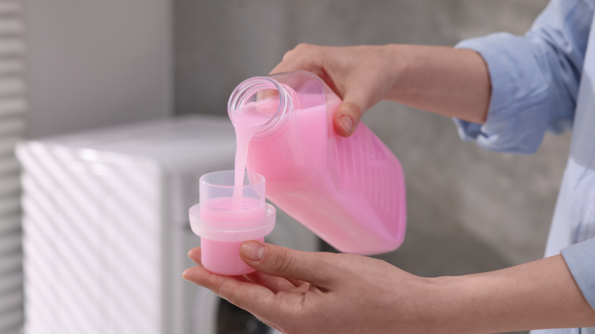 Como Fazer Amaciante Caseiro 3 Receitas Naturais que Deixam as Roupas Macias e Perfumadas